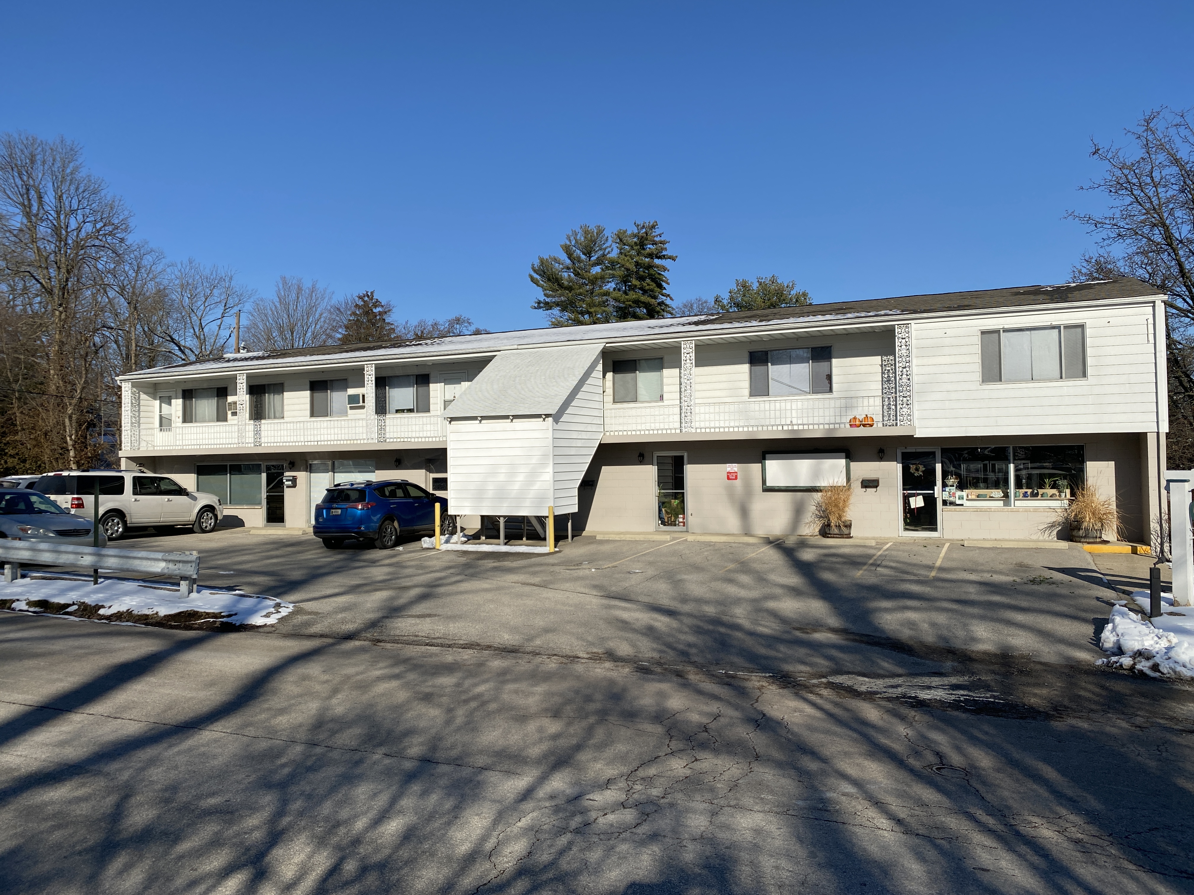 1101 N College, Apt. 4