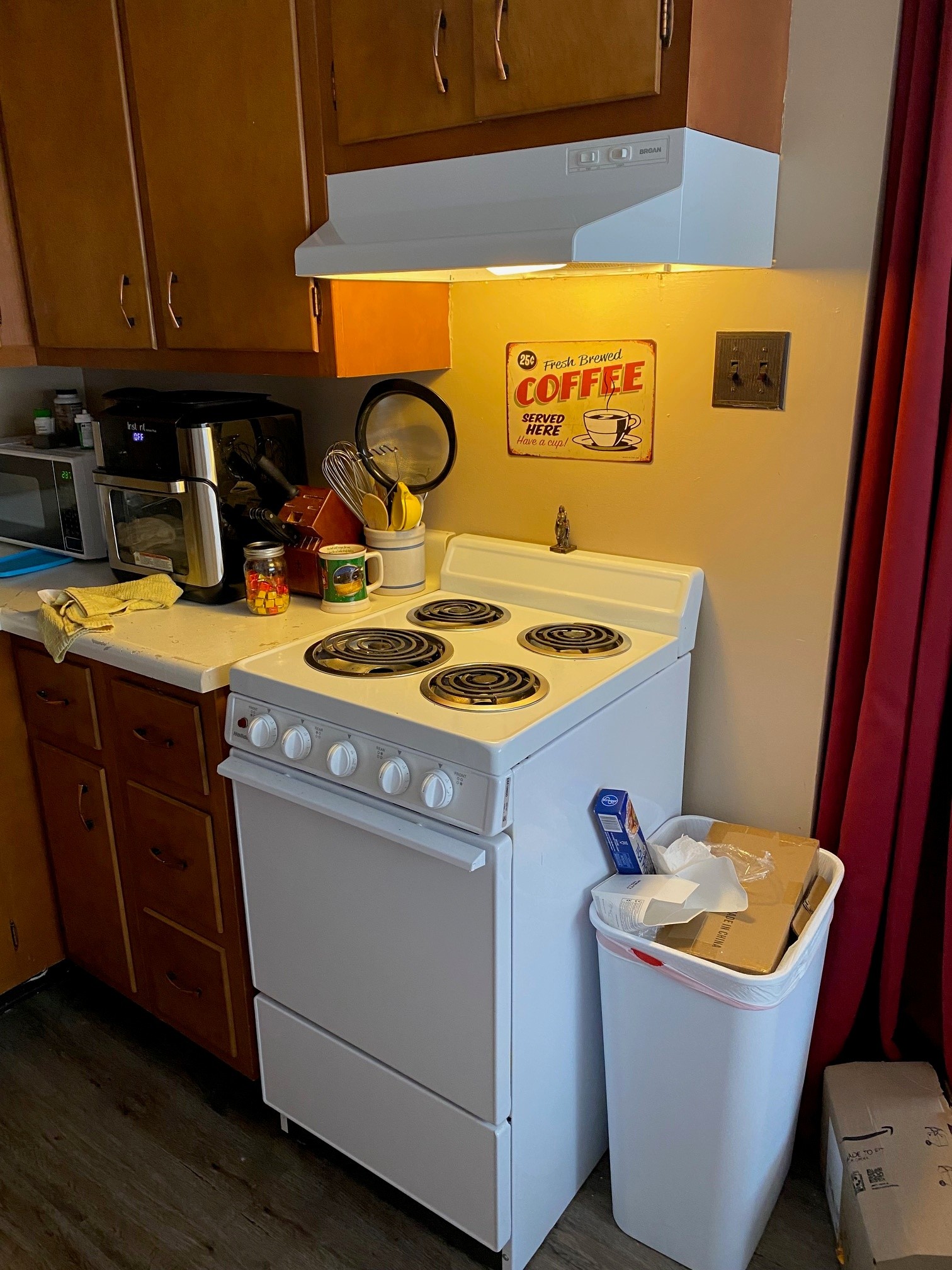 1101 N College Ave., Apts. 1-3