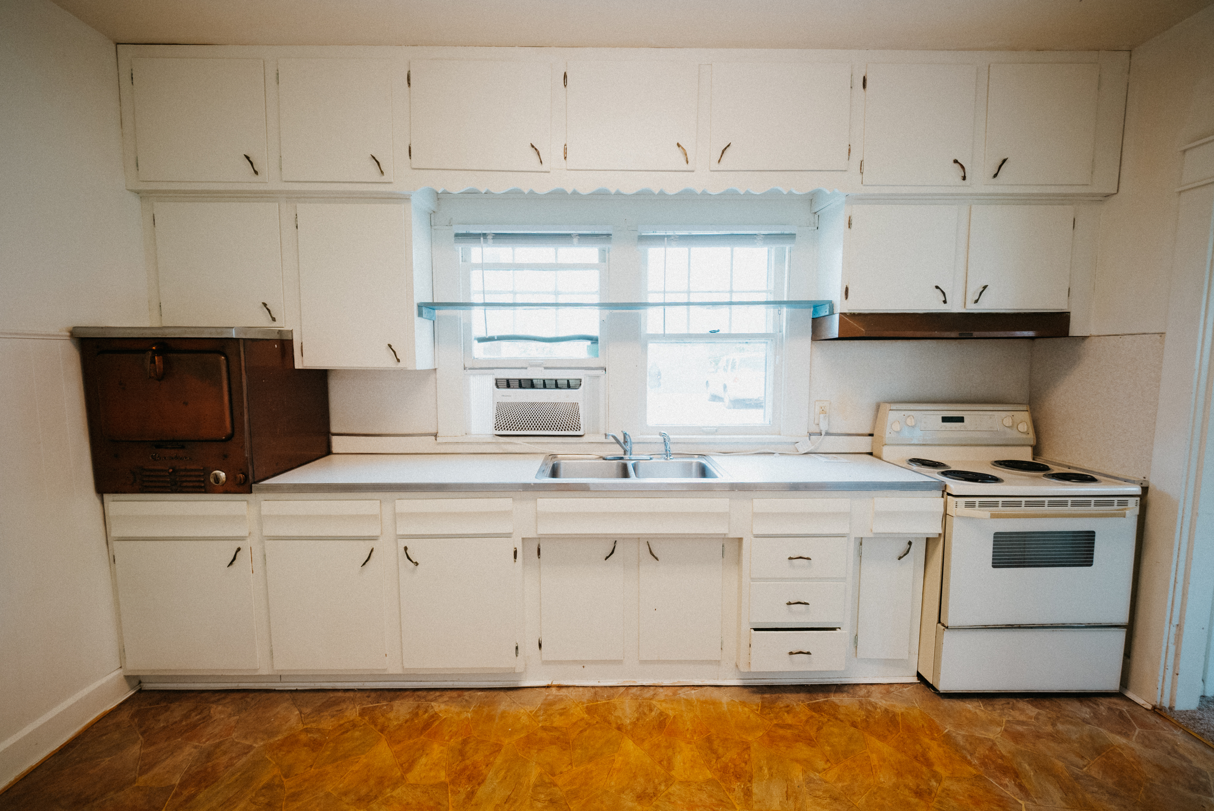 211 E. 1st Street, Unit B