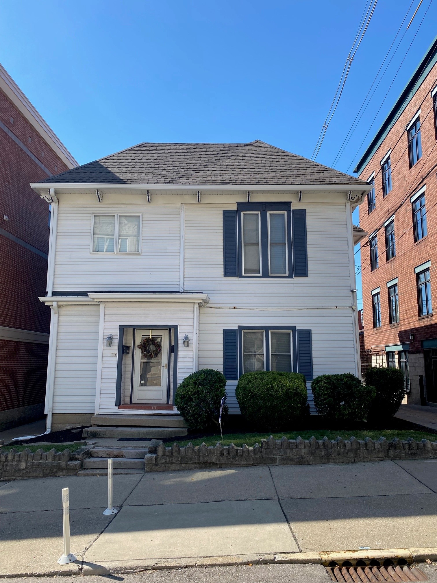 114 E 7th St, Unit 2